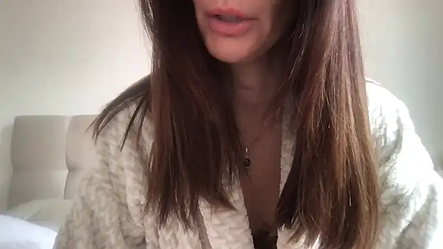 Snapshot of paolajonez chatting on October 2025 12:46:01 PM paolajonez online show from October 2025 12:46:01 PM