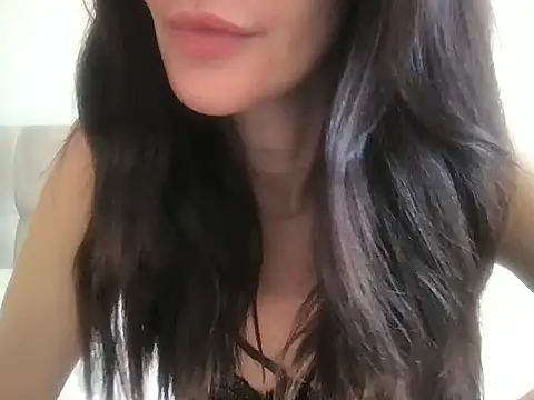 paolajonez online show from April 2026 02:18:01 PM