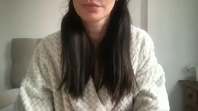 paolajonez online show from February 2026 05:23:01 PM