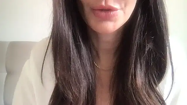 paolajonez online show from February 2026 01:54:01 PM