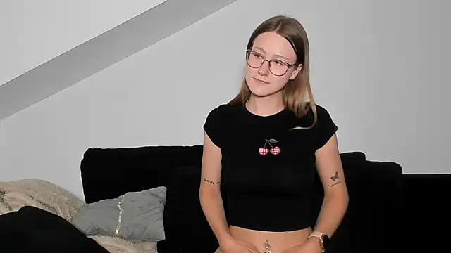 laurasommer online show from May 2026 02:13:02 PM