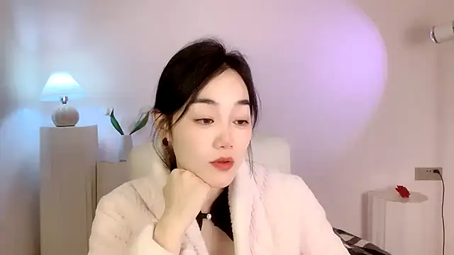 cloud8822 online show from December 2024 01:36:02 PM