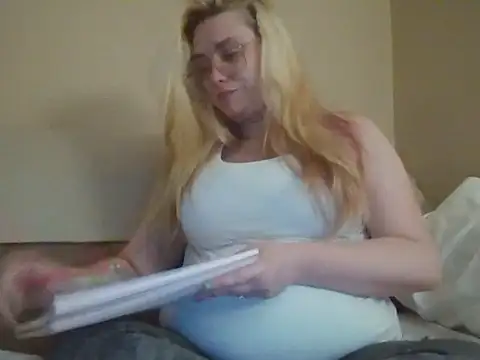 Lalalynn online show from April 2026 02:52:01 AM