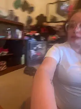 Lalalynn online show from November 2025 04:33:02 PM