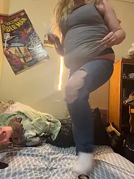 Lalalynn online show from February 2026 12:49:02 PM