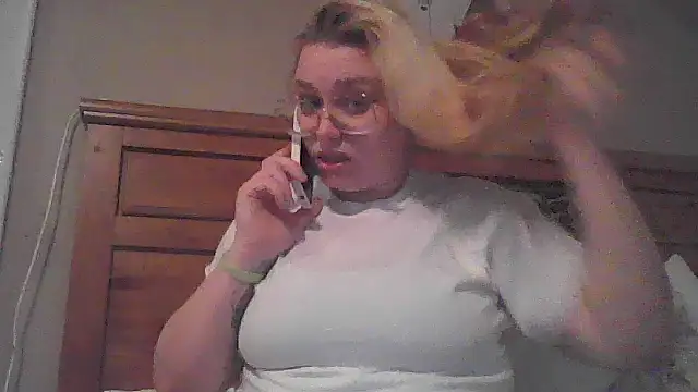 Snapshot of Lalalynn chatting on June 2026 02:45:02 AM Lalalynn online show from June 2026 02:45:02 AM