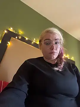 Lalalynn online show from February 2026 10:22:02 PM