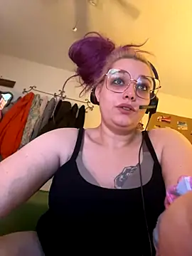 Lalalynn online show from December 2025 03:46:02 PM