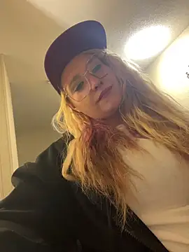 Lalalynn online show from April 2026 01:34:02 AM