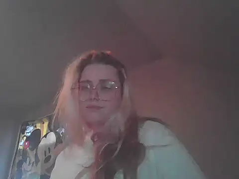 Snapshot of Lalalynn chatting on May 2026 11:30:01 PM Lalalynn online show from May 2026 11:30:01 PM