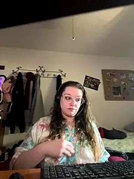 Lalalynn online show from November 2025 04:46:01 PM