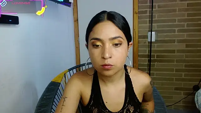 Snapshot of helenacyruss chatting on October 2025 07:15:02 PM helenacyruss online show from October 2025 07:15:02 PM