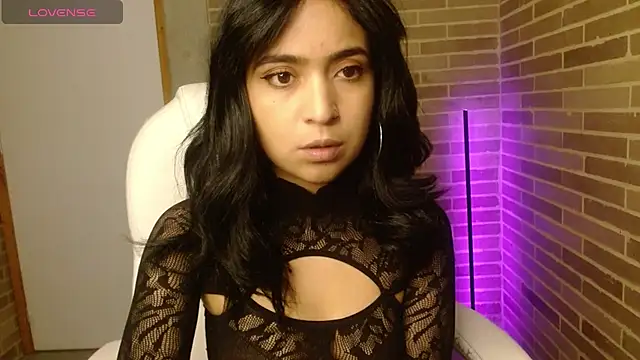 helenacyruss online show from February 2026 07:11:02 PM