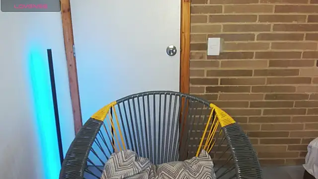 Snapshot of helenacyruss chatting on September 2025 08:37:01 PM helenacyruss online show from September 2025 08:37:01 PM