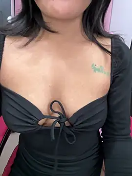 LeisyXO online show from January 2026 06:22:02 PM