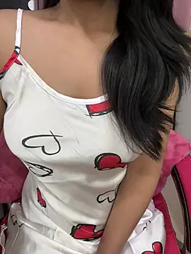 LeisyXO online show from April 2026 08:36:02 PM