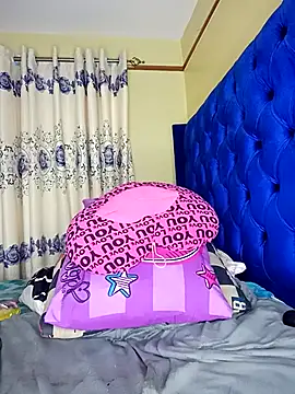 Queenshaz01 online show from September 2025 12:21:01 AM