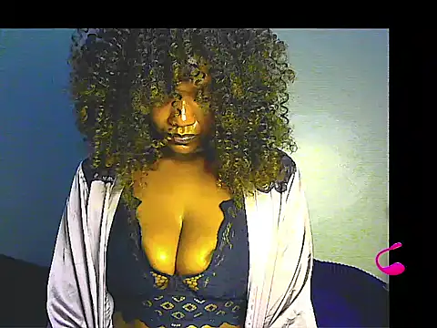 Snapshot of lilylovexx chatting on April 2026 04:26:02 AM lilylovexx online show from April 2026 04:26:02 AM