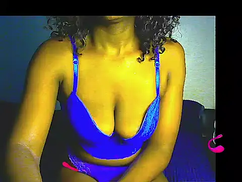 Snapshot of lilylovexx chatting on May 2026 03:36:02 AM lilylovexx online show from May 2026 03:36:02 AM