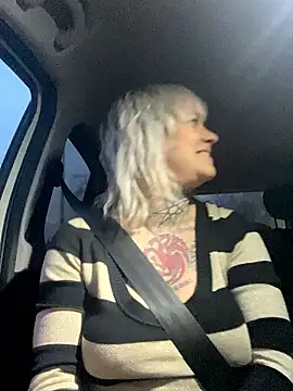 poussichienne online show from January 2026 07:12:02 AM