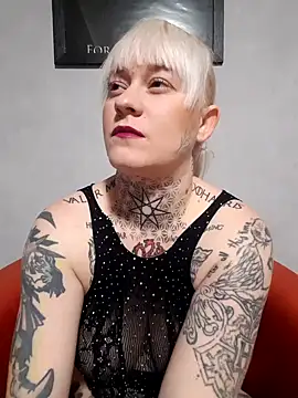 Snapshot of poussichienne chatting on October 2025 03:55:01 PM poussichienne online show from October 2025 03:55:01 PM