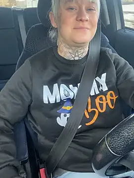 poussichienne online show from December 2025 12:09:02 PM