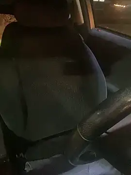 poussichienne online show from February 2026 04:44:02 AM