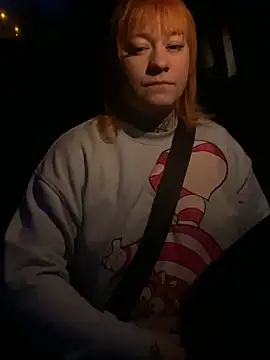 poussichienne online show from March 2026 05:10:02 AM