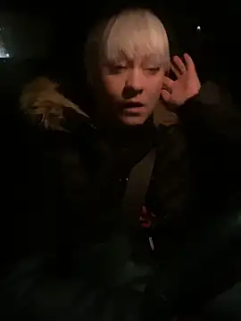 poussichienne online show from February 2026 04:20:02 AM