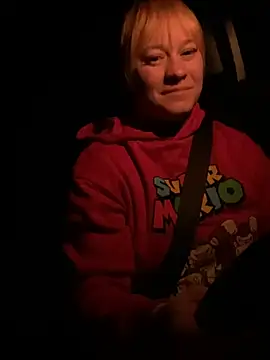 poussichienne online show from April 2026 02:39:01 AM