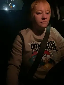 poussichienne online show from April 2026 02:45:02 AM