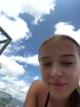 Snapshot of enjoy_my_beauty chatting on March 2025 04:34:02 AM enjoy my beauty online show from March 2025 04:34:02 AM