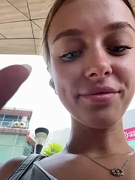 Snapshot of enjoy_my_beauty chatting on March 2025 04:21:02 AM enjoy my beauty online show from March 2025 04:21:02 AM