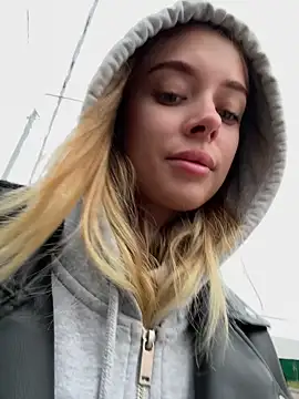 Snapshot of enjoy_my_beauty chatting on October 2025 07:08:01 AM enjoy my beauty online show from October 2025 07:08:01 AM