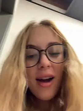 enjoy my beauty online show from February 2026 06:46:02 AM