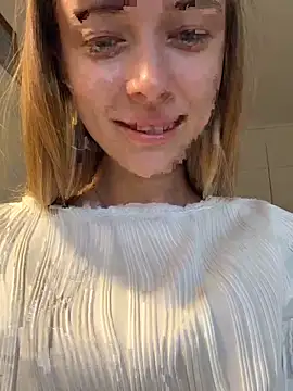 Snapshot of enjoy_my_beauty chatting on September 2025 05:54:01 AM enjoy my beauty online show from September 2025 05:54:01 AM