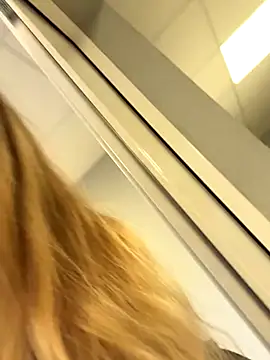 Snapshot of enjoy_my_beauty chatting on November 2025 08:52:01 AM enjoy my beauty online show from November 2025 08:52:01 AM