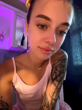 Snapshot of enjoy_my_beauty chatting on September 2025 05:57:01 AM enjoy my beauty online show from September 2025 05:57:01 AM