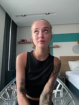 Snapshot of enjoy_my_beauty chatting on February 2025 08:24:02 AM enjoy my beauty online show from February 2025 08:24:02 AM