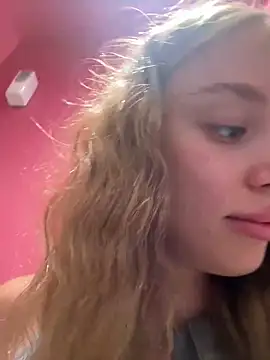 Snapshot of enjoy_my_beauty chatting on March 2025 08:48:01 AM enjoy my beauty online show from March 2025 08:48:01 AM