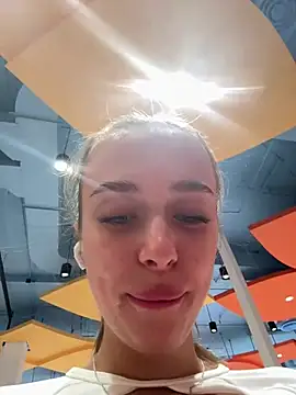 Snapshot of enjoy_my_beauty chatting on February 2025 04:24:01 AM enjoy my beauty online show from February 2025 04:24:01 AM