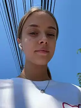 Snapshot of enjoy_my_beauty chatting on February 2025 06:10:02 AM enjoy my beauty online show from February 2025 06:10:02 AM