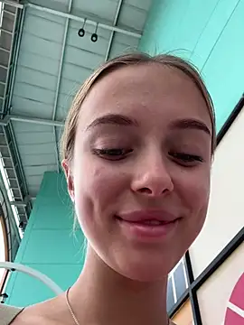 Snapshot of enjoy_my_beauty chatting on February 2025 07:30:02 AM enjoy my beauty online show from February 2025 07:30:02 AM