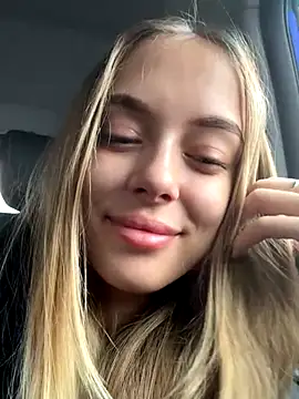 Snapshot of enjoy_my_beauty chatting on October 2025 07:18:01 AM enjoy my beauty online show from October 2025 07:18:01 AM