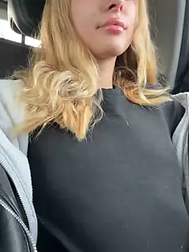 Snapshot of enjoy_my_beauty chatting on October 2025 07:10:02 AM enjoy my beauty online show from October 2025 07:10:02 AM