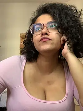 Snapshot of Curvydesifromgermany chatting on March 2025 12:49:02 PM Curvydesifromgermany online show from March 2025 12:49:02 PM