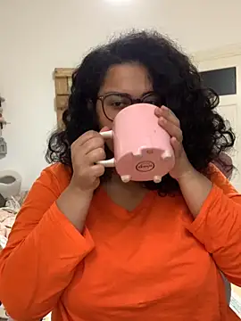 Snapshot of Curvydesifromgermany chatting on October 2025 03:00:02 PM Curvydesifromgermany online show from October 2025 03:00:02 PM