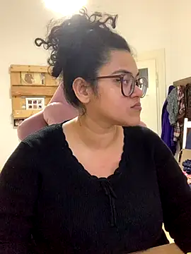 Curvydesifromgermany online show from November 2025 02:39:02 PM