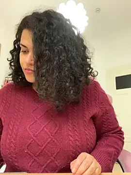 Snapshot of Curvydesifromgermany chatting on October 2025 12:39:01 PM Curvydesifromgermany online show from October 2025 12:39:01 PM