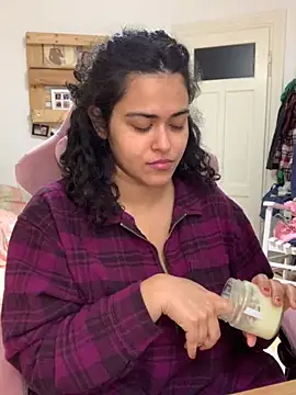 Curvydesifromgermany online show from November 2025 01:04:01 PM